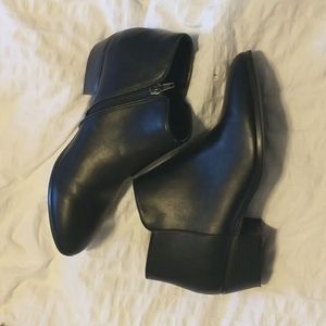 Size 9- 10 Sears Ankle boots
